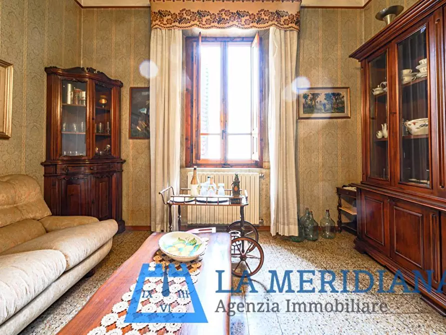 Immagine 4 di Palazzo in vendita  a Lamporecchio