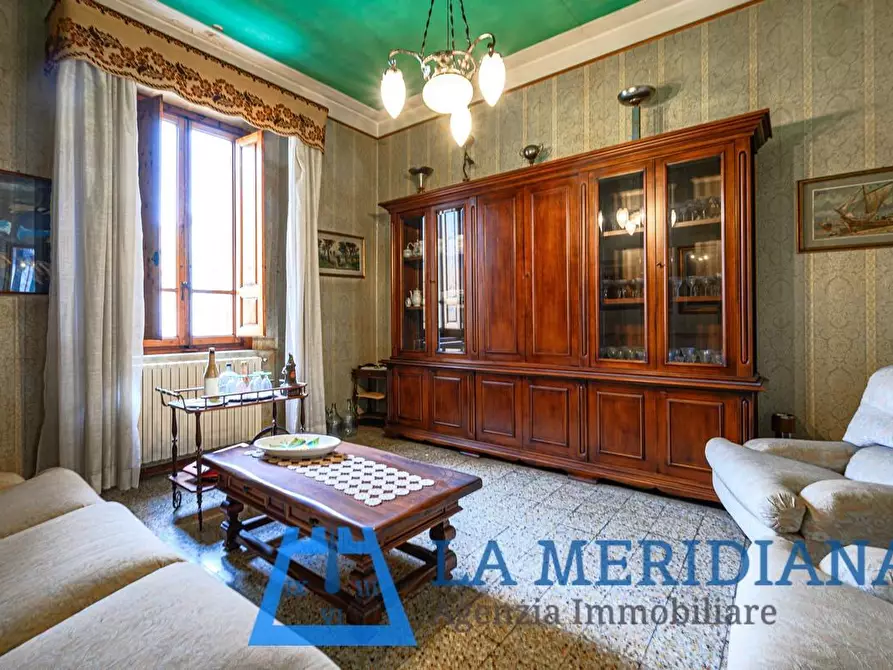 Immagine 3 di Palazzo in vendita  a Lamporecchio