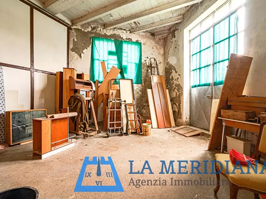 Immagine 23 di Palazzo in vendita  a Lamporecchio