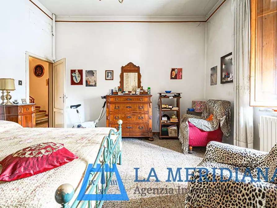 Immagine 37 di Palazzo in vendita  a Lamporecchio