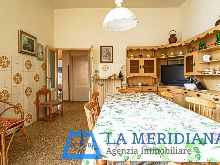 Immagine 35 di Palazzo in vendita  a Lamporecchio