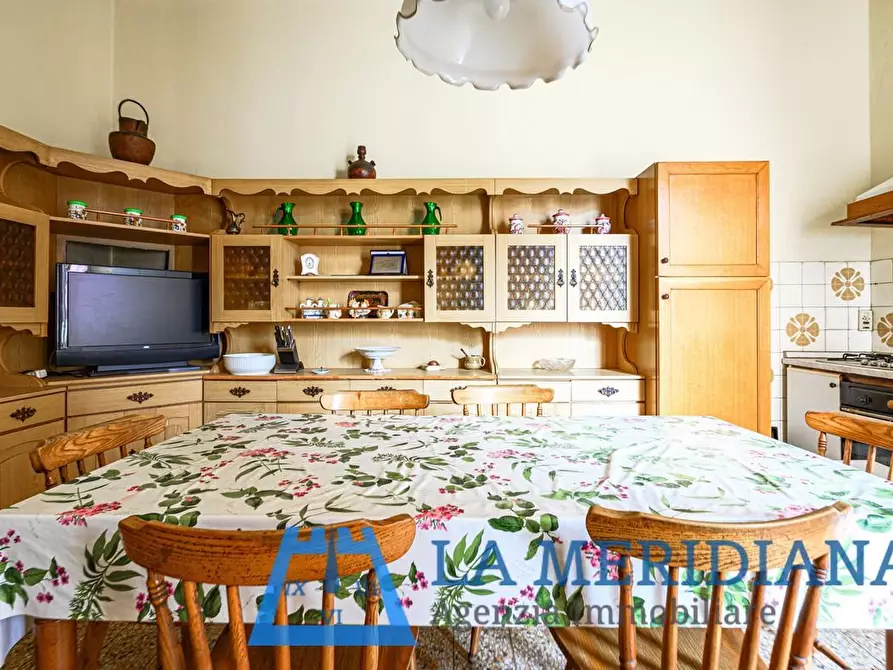 Immagine 34 di Palazzo in vendita  a Lamporecchio