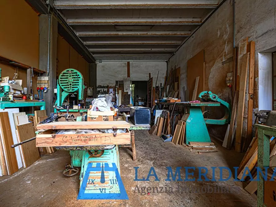 Immagine 16 di Palazzo in vendita  a Lamporecchio