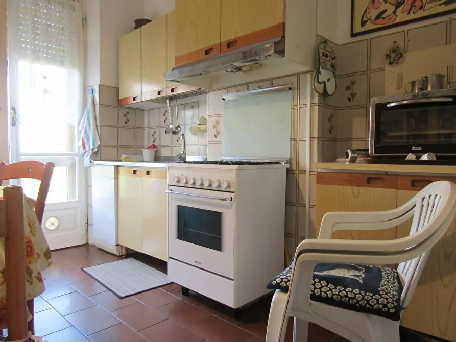 Immagine 9 di Appartamento in vendita  a Ameglia