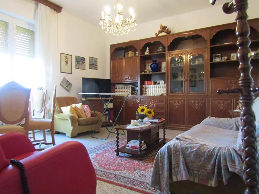 Immagine 2 di Appartamento in vendita  a Ameglia