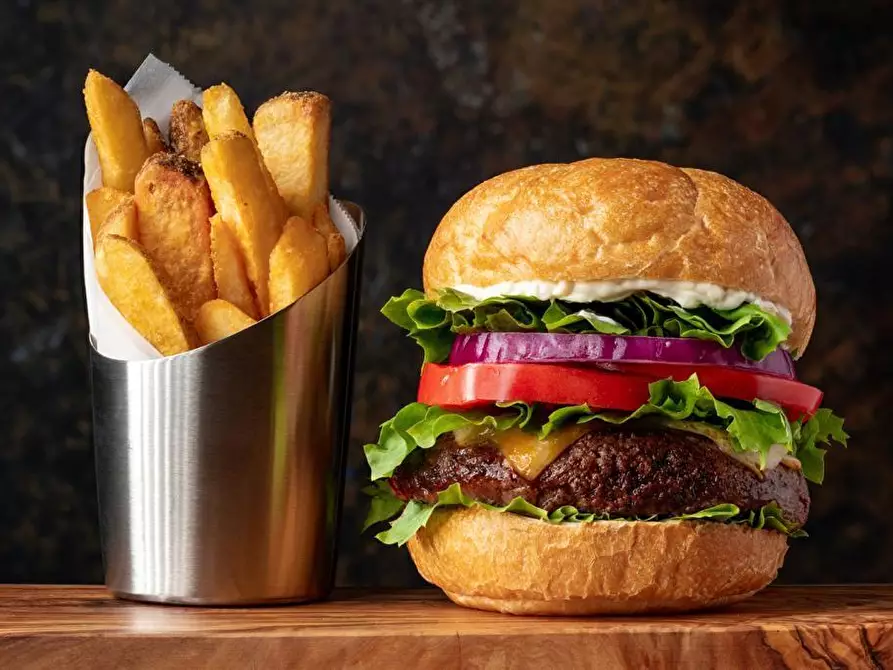 Immagine 2 di Attività commerciale in vendita  a Empoli