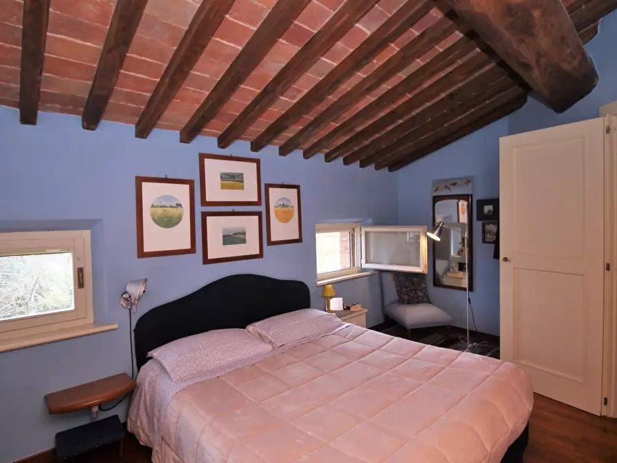 Immagine 11 di Appartamento in vendita  a Siena