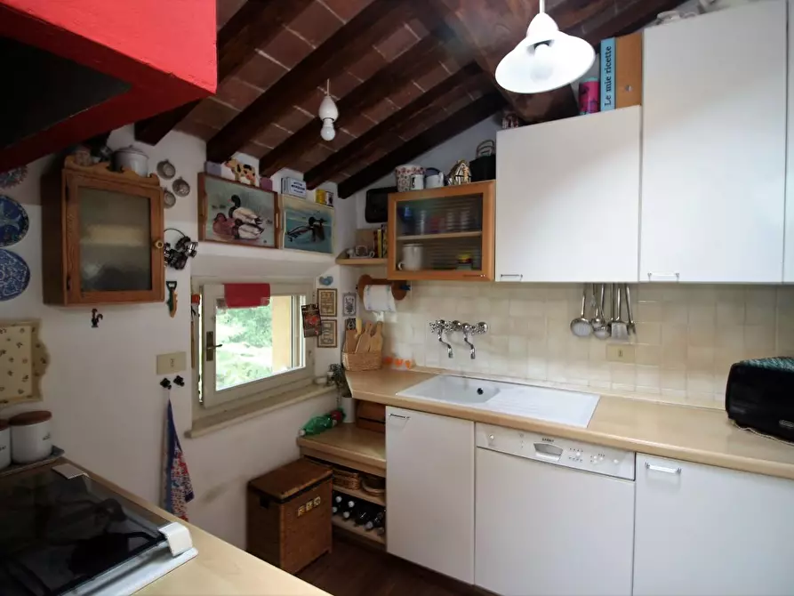 Immagine 9 di Appartamento in vendita  a Siena