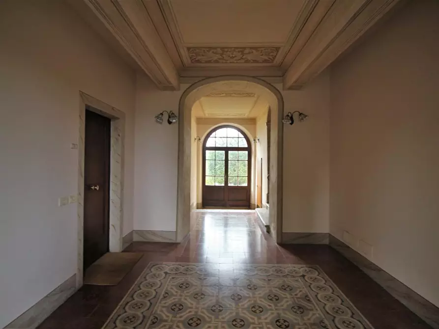 Immagine 17 di Appartamento in vendita  a Siena