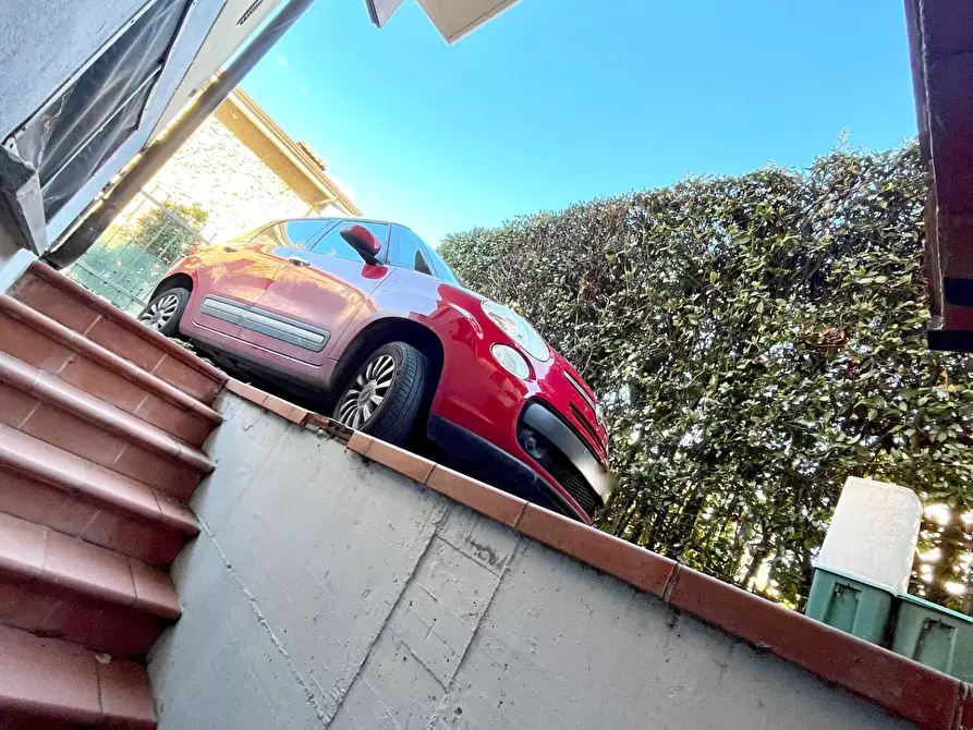 Immagine 15 di Casa bifamiliare in vendita  a Montignoso