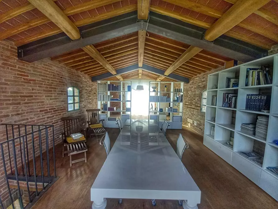 Immagine 35 di Casa colonica in vendita  a Gambassi Terme