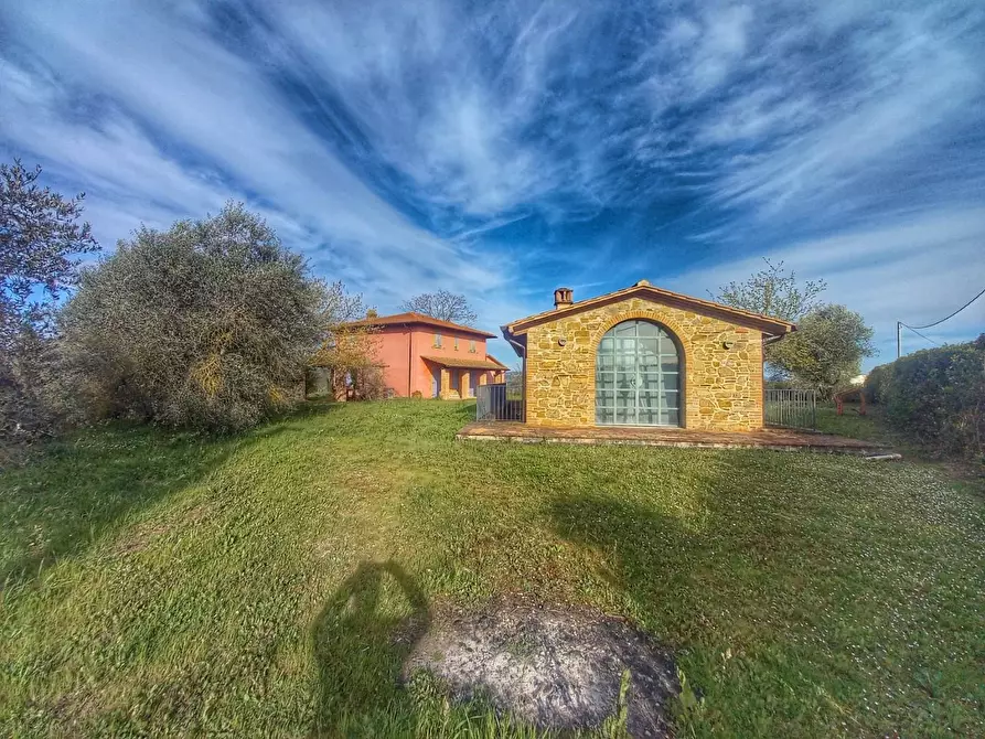 Immagine 27 di Casa colonica in vendita  a Gambassi Terme