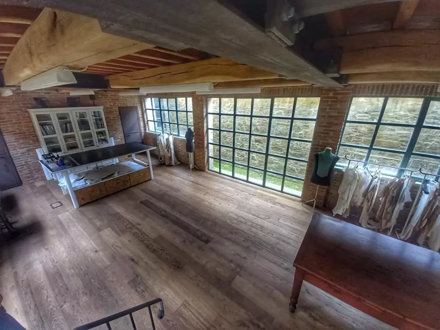 Immagine 40 di Casa colonica in vendita  a Gambassi Terme