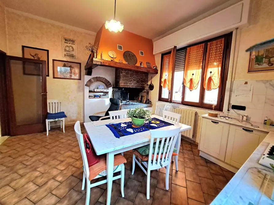 Immagine 9 di Villa in vendita  a Fucecchio