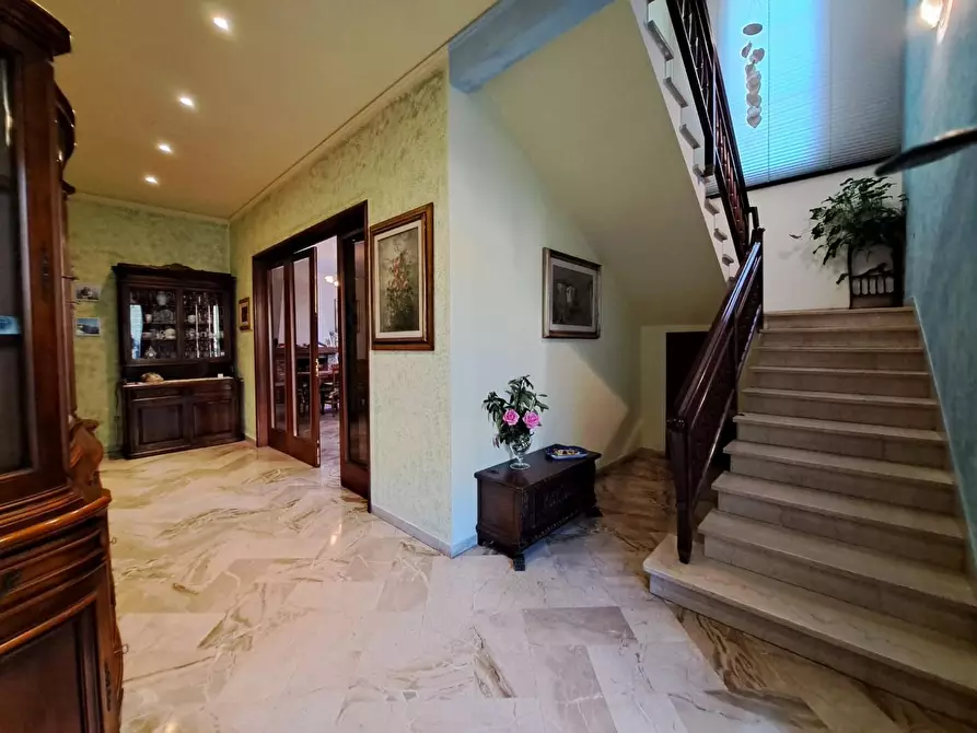 Immagine 3 di Villa in vendita  a Fucecchio