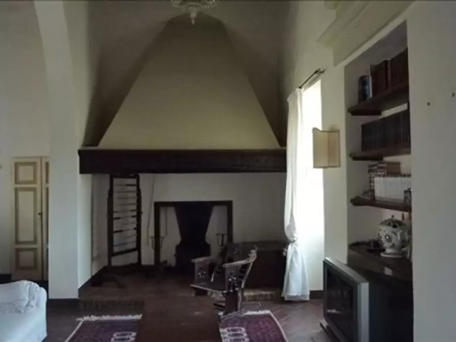 Immagine 10 di Appartamento in vendita  a Siena