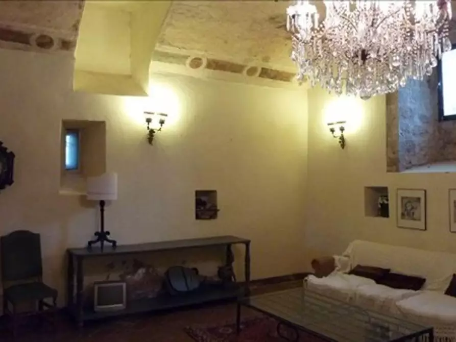 Immagine 1 di Appartamento in vendita  a Siena