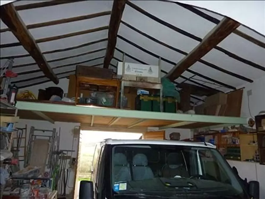 Immagine 8 di Villa in vendita  a Sovicille