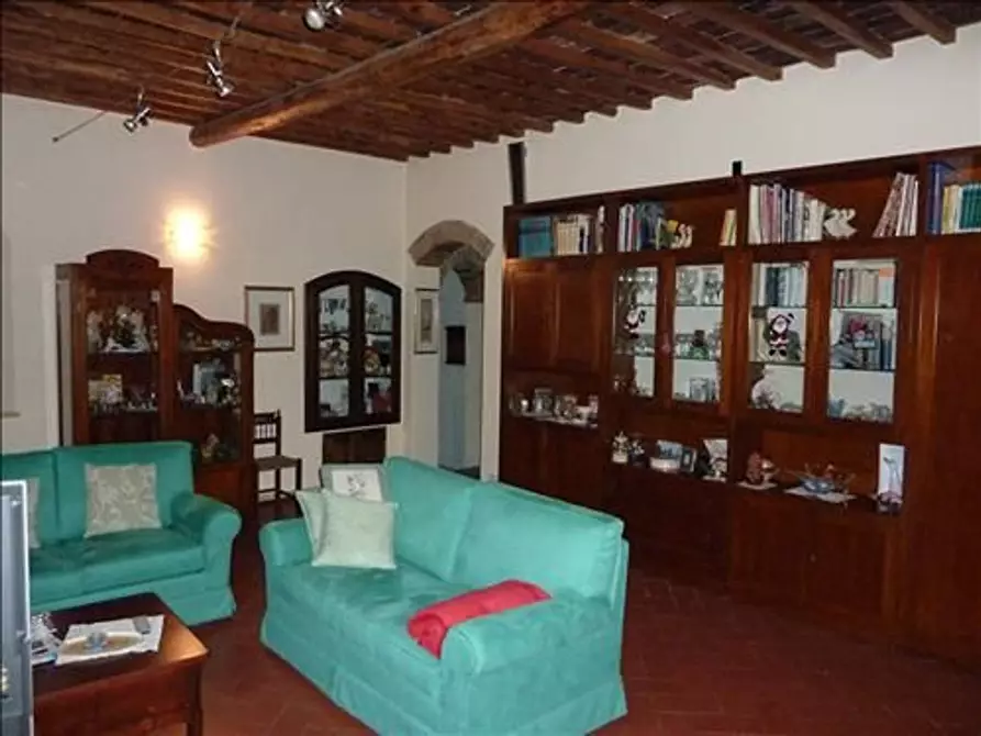 Immagine 10 di Villa in vendita  a Sovicille