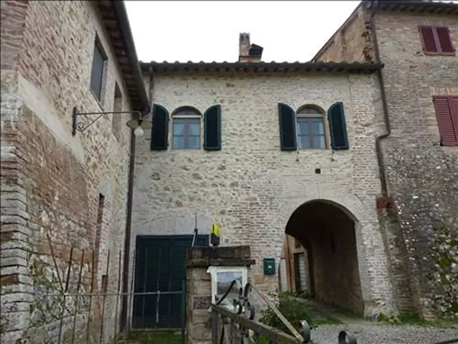 Immagine 3 di Villa in vendita  a Sovicille