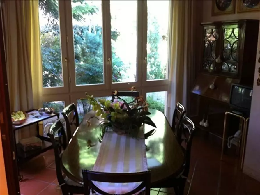 Immagine 10 di Appartamento in vendita  a Siena