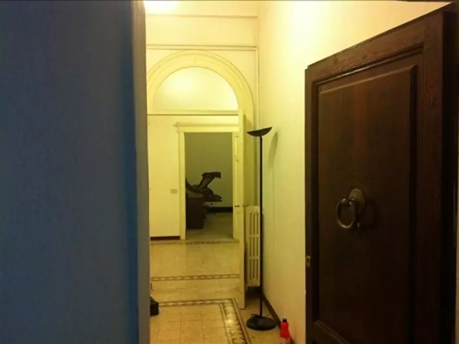 Immagine 9 di Appartamento in vendita  a Siena