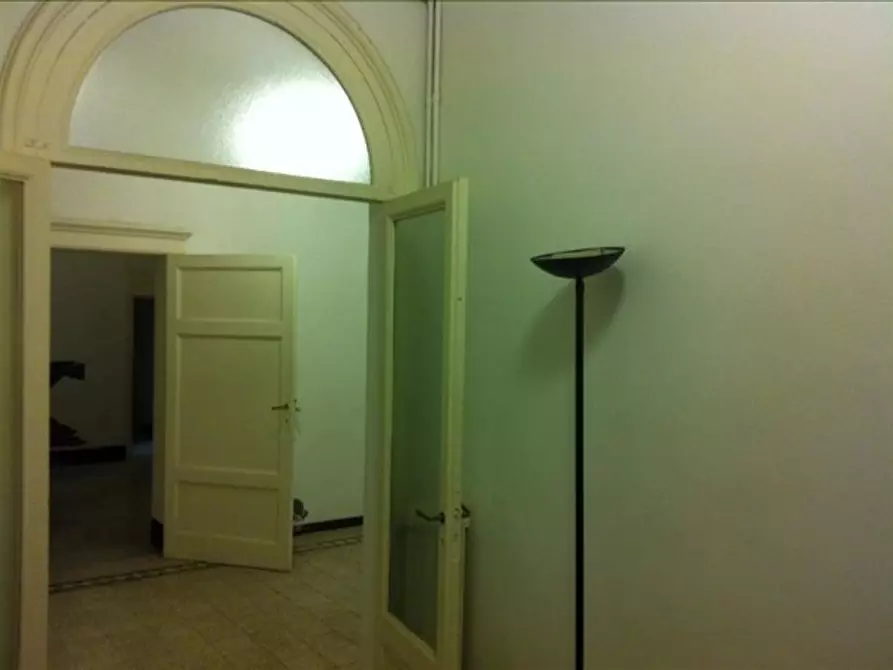 Immagine 10 di Appartamento in vendita  a Siena