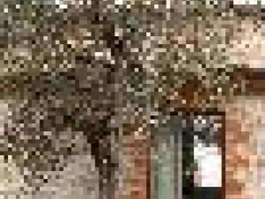 Immagine 2 di Appartamento in vendita  a Siena