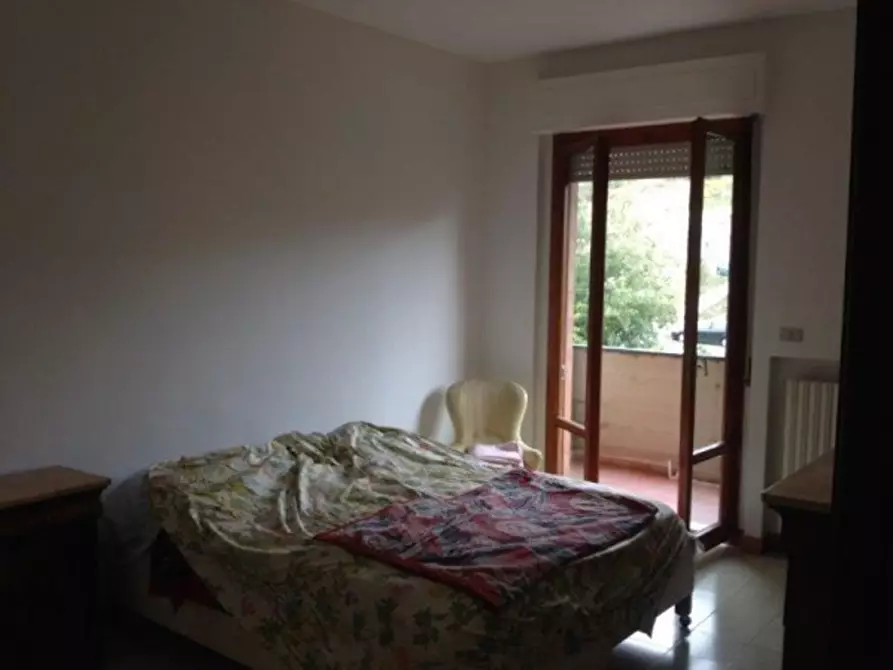 Immagine 10 di Appartamento in vendita  a Siena