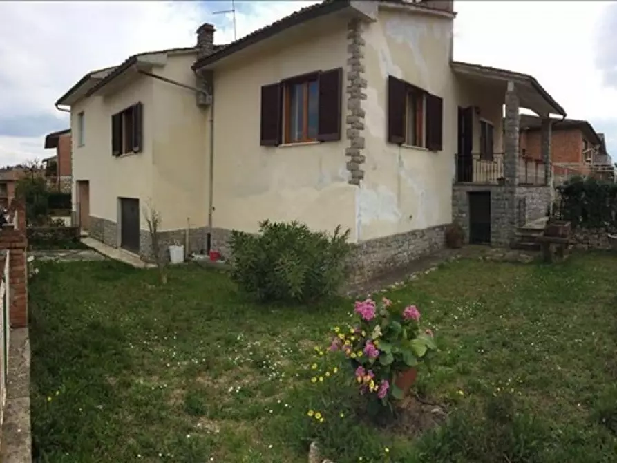 Immagine 1 di Appartamento in vendita  a Monteriggioni