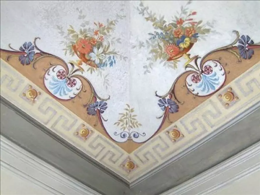 Immagine 7 di Appartamento in vendita  a Siena