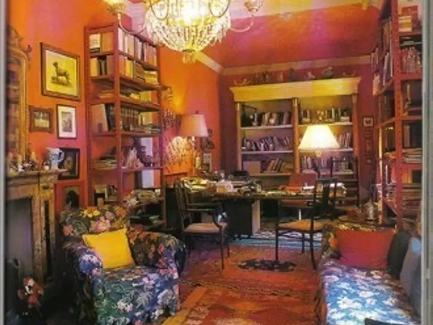 Immagine 4 di Appartamento in vendita  a Siena