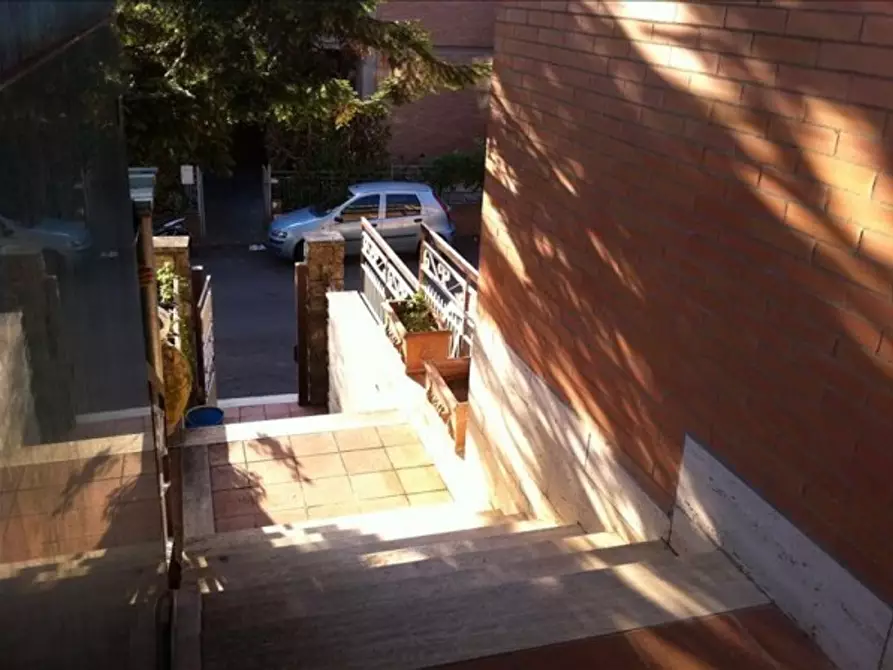 Immagine 8 di Appartamento in vendita  a Siena