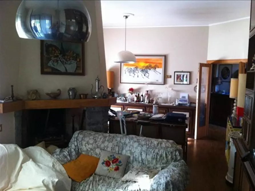 Immagine 3 di Appartamento in vendita  a Siena