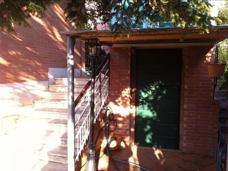 Immagine 6 di Appartamento in vendita  a Siena