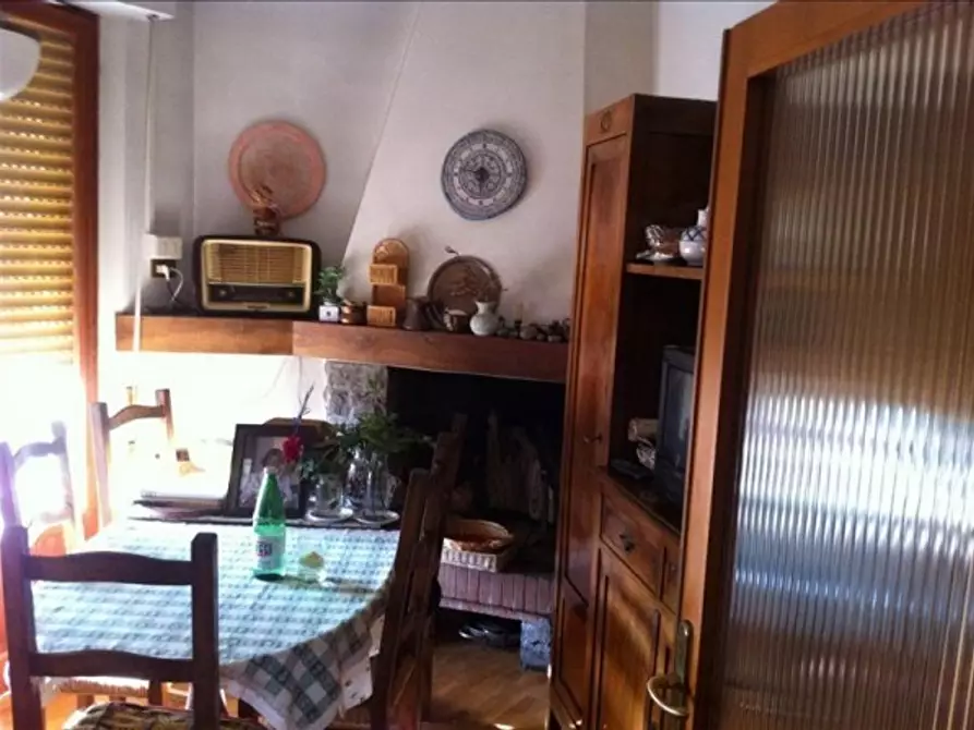 Immagine 4 di Appartamento in vendita  a Siena