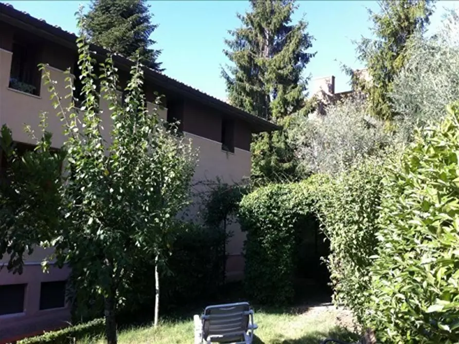 Immagine 6 di Appartamento in vendita  a Siena