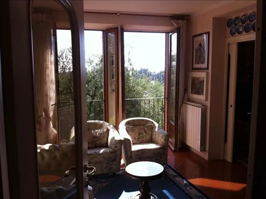 Immagine 9 di Appartamento in vendita  a Siena