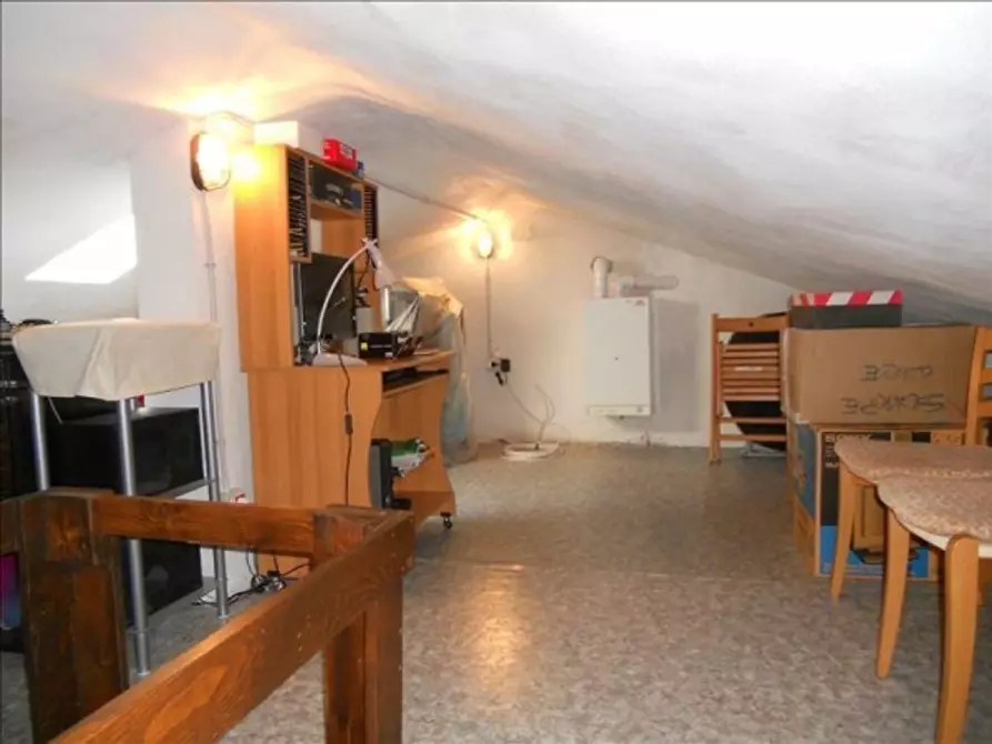 Immagine 6 di Appartamento in vendita  a Siena