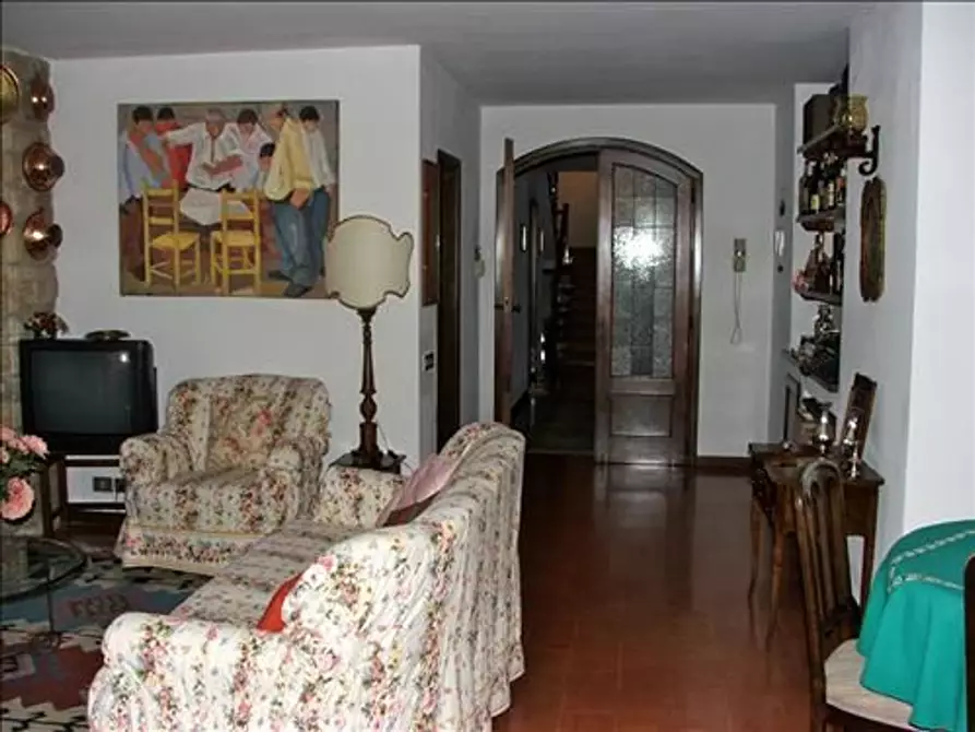 Immagine 13 di Villa in vendita  a Poggibonsi