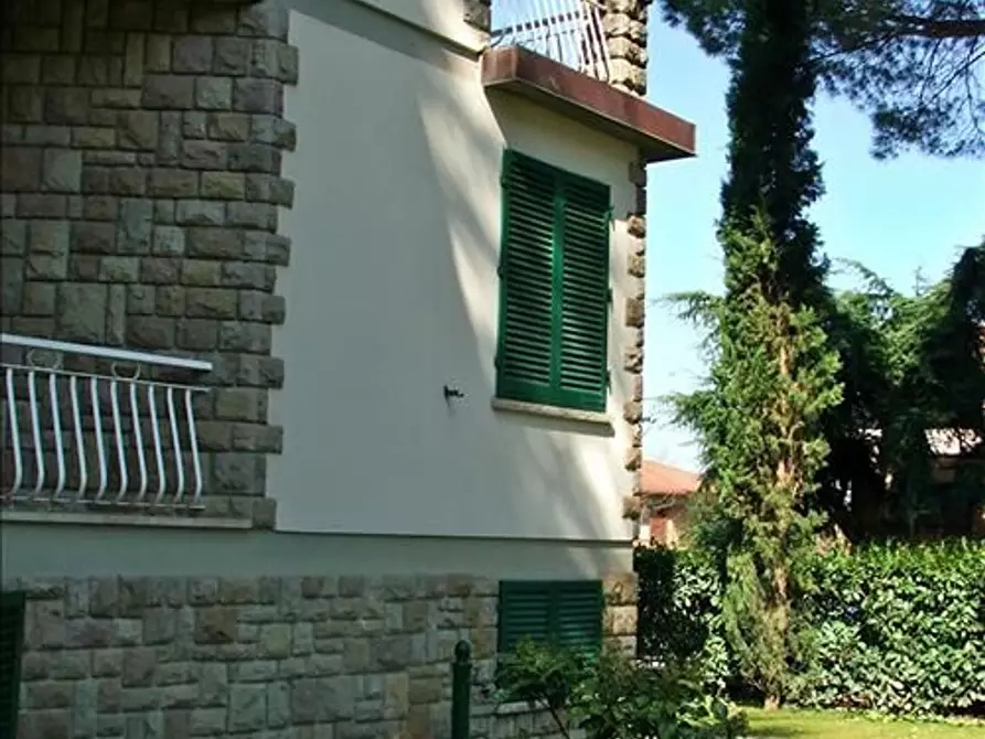 Immagine 8 di Villa in vendita  a Poggibonsi
