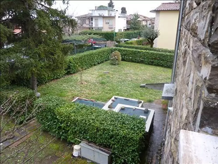 Immagine 7 di Appartamento in vendita  a Siena