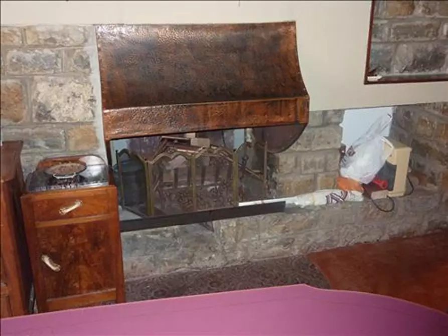 Immagine 10 di Appartamento in vendita  a Siena