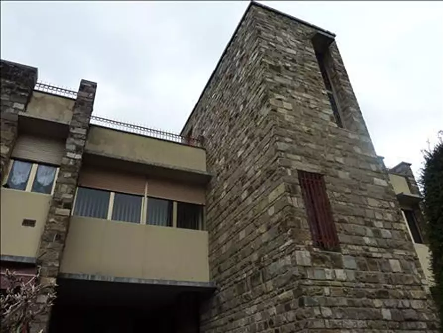 Immagine 3 di Appartamento in vendita  a Siena