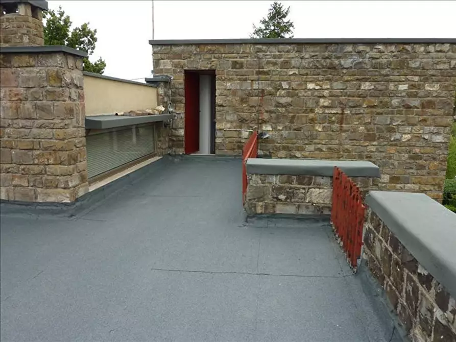 Immagine 13 di Appartamento in vendita  a Siena