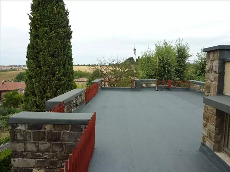 Immagine 16 di Appartamento in vendita  a Siena