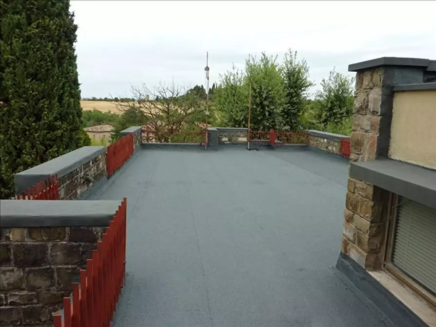 Immagine 14 di Appartamento in vendita  a Siena