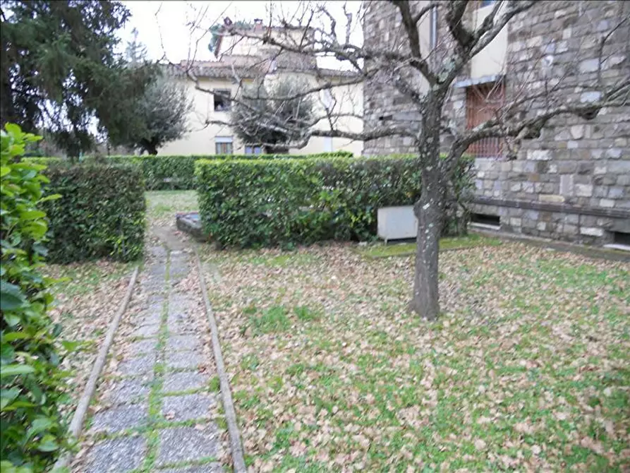 Immagine 23 di Appartamento in vendita  a Siena