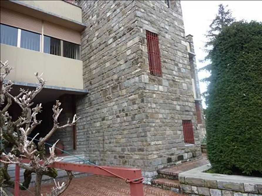 Immagine 6 di Appartamento in vendita  a Siena