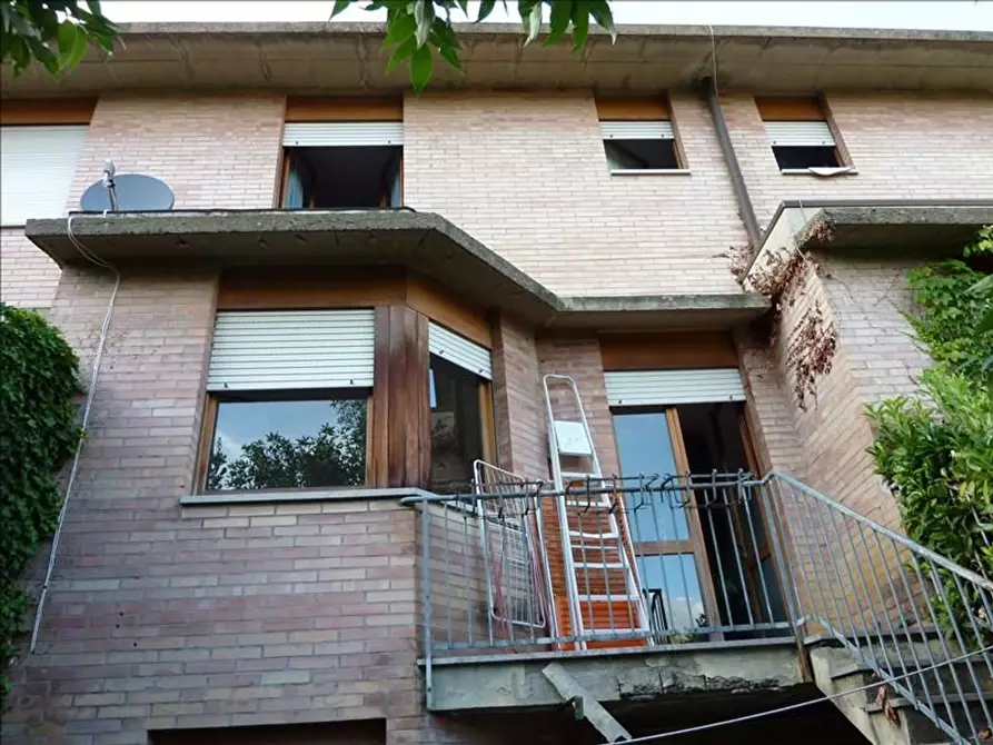 Immagine 7 di Appartamento in vendita  a Siena